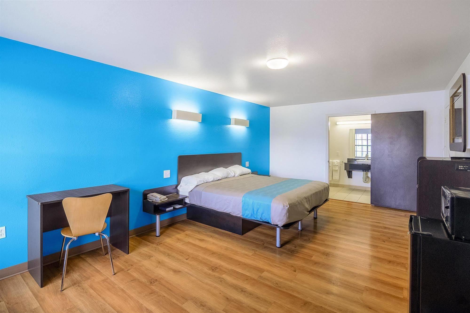 Motel 6-Canton, Tx Екстериор снимка